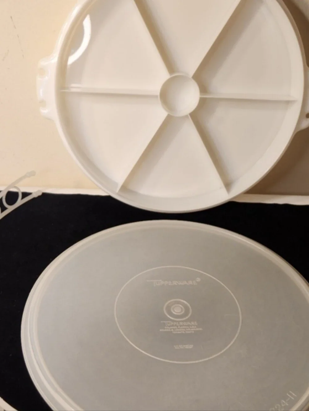 Vintage Tupperware Party Susan Divided Serving Tray With Lid & Cariolier Handle